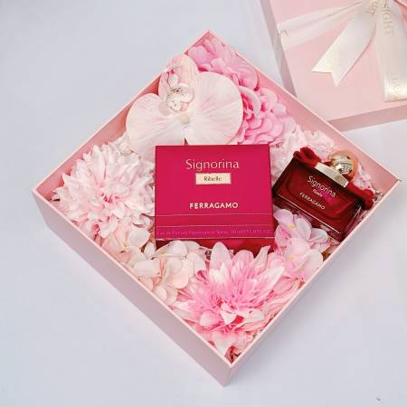 Signorina Ribelle EDP - Hương thơm quyến rũ, ngọt ngào và bí ẩn