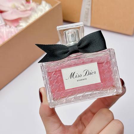 Miss Dior Essence - Hương Nữ Tính Ngọt Ngào, Sang Trọng